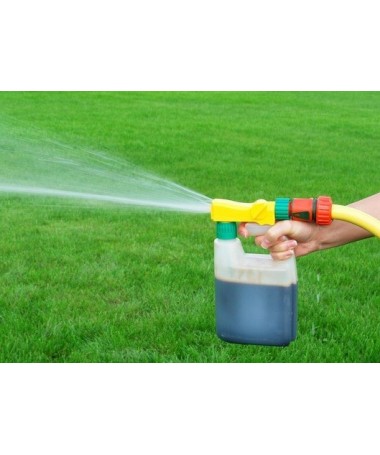 Liquid lawn fertiliser SprayGreen